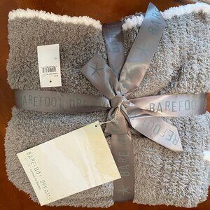 NWT Barefoot Dreams CozyChic Contract Tip Blanket